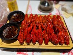 -肥肥虾庄·金牌油焖大虾(汉街SKP店)