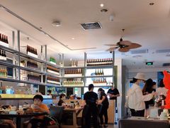 -大头虾越式风味餐厅(光明广场店)
