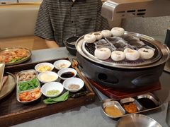 -围炉肉舍•炭烤活鳗•丹东海鲜烤肉(步行街店)