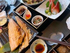 -铭牛烧肉·和牛海鲜自助(高新月牙湖店)