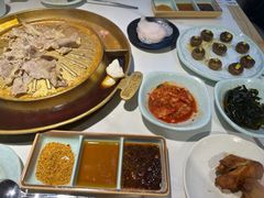 -猪啊牛呀羊啊铜盘烤肉(正大广场店)