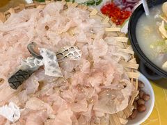 -官塘陈记鱼生·潮汕砂锅粥·牛肉火锅(潮枫路总店)