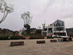 -叁山与肆客服号民宿(龙泉阳光城百工堰公园店)