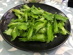 -小辣妹川味海鲜加工店(第一市场椰风巷店)