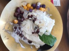 -包整·丝娃娃(一览甲秀楼风景店)