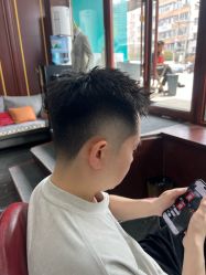 -绅仕門男士理发馆