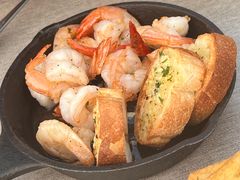 烤虾配面包-埠口精酿夜景餐酒吧· BREWPORT BISTRO(长嘉汇重庆之眼店)