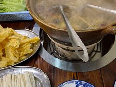 -威邵鸡煲(西华路总店)