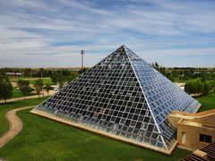 -亿利库布其七星湖沙漠生态旅游区