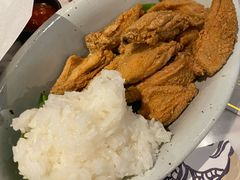 -Kub Kao Kub Pla (Terminal21)