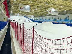 -乔波室内滑雪场