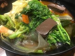 -万记麻辣烫国展总店