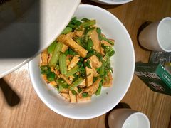 -费大厨辣椒炒肉(万家丽一店)