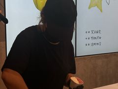 -喜茶(上海打浦桥日月光gelato lab+店)