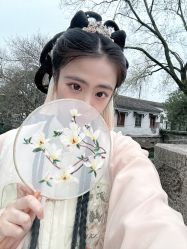-一揽芳华汉服旗袍体验馆(拙政园店)