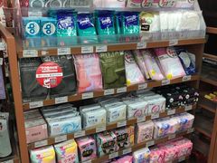 零售区-全家便利店(东直门店)
