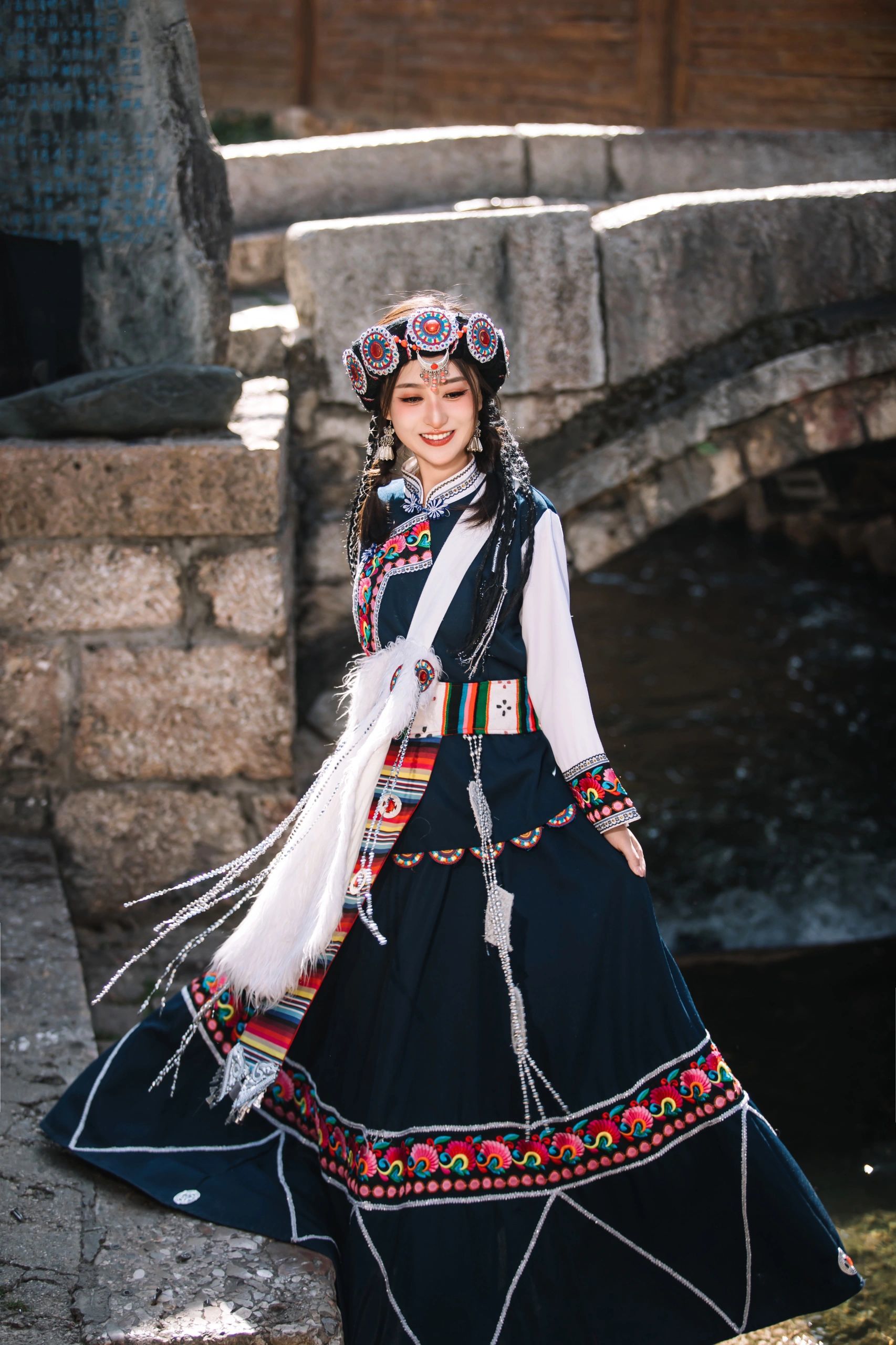 民族写真,披星戴月的纳西族姑娘