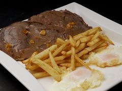 澳洲牛肉配鸡蛋-Carmen卡门西班牙餐厅