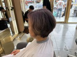 -一東造型烫发染发