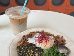 -CowCow其其·牛杂咖啡公司(六运店)