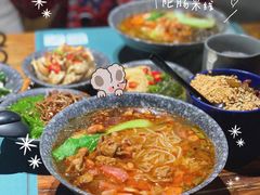 -八月美食小馆(银泰城总店)