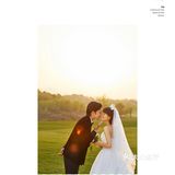 没有人能拒绝大场面草坪婚纱照的诱惑