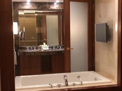 -汕尾巴黎半岛酒店