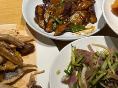 -关东小磨东北菜(上海长风大悦城店)