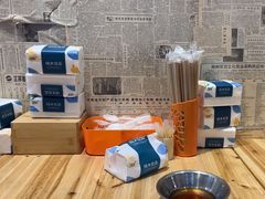 -柳州肥姨妈大骨螺蛳粉(江宁万达店)