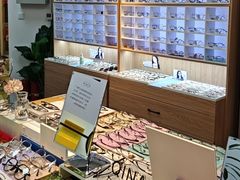 -天空之镜眼镜店蔡司依视路配镜授权零售店(望京颐堤港店)