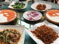 -东江湖游水三文鱼美食城
