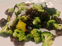 -哈啾嗨·新概念蒙餐(红星新城店)