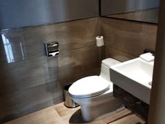 -天津梅江中心皇冠假日酒店