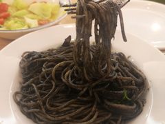 墨鱼汁海鲜意粉-萨莉亚(百信广场店)