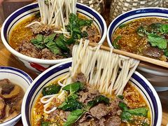 -云阿蛮云南生烫牛肉米线(奉贤路店)