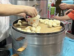 爆汁肉包-红帽叔叔包子