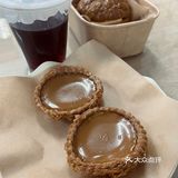 吃了两口就觉得很甜腻了，但是新鲜出炉