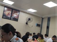 大堂-江三王记牛杂馆(总店)