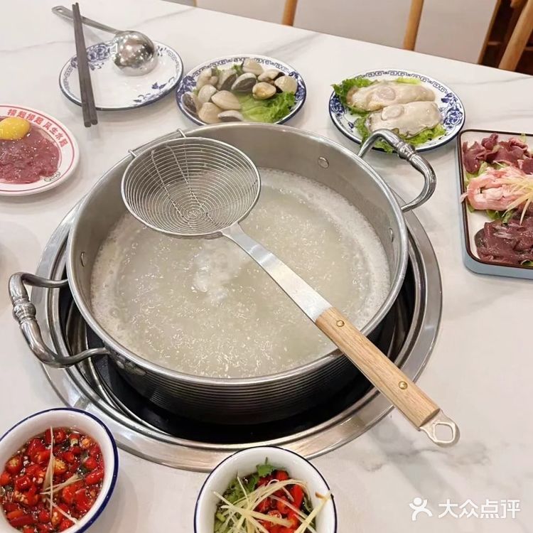 粥底融海鲜，鲜美新体验