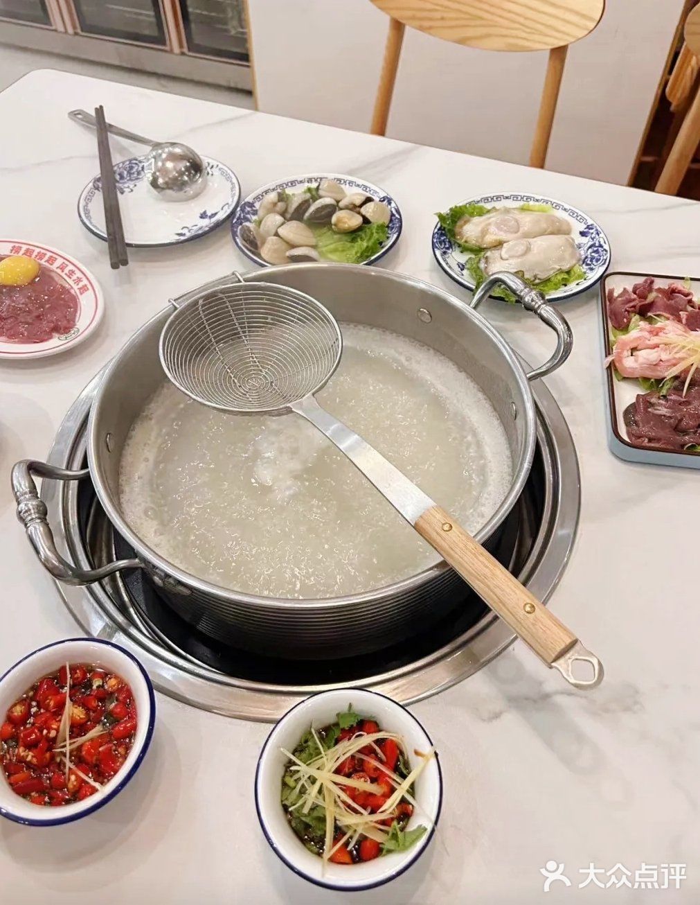 粥底融海鲜，鲜美新体验