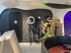 -TOP HAIR SALON