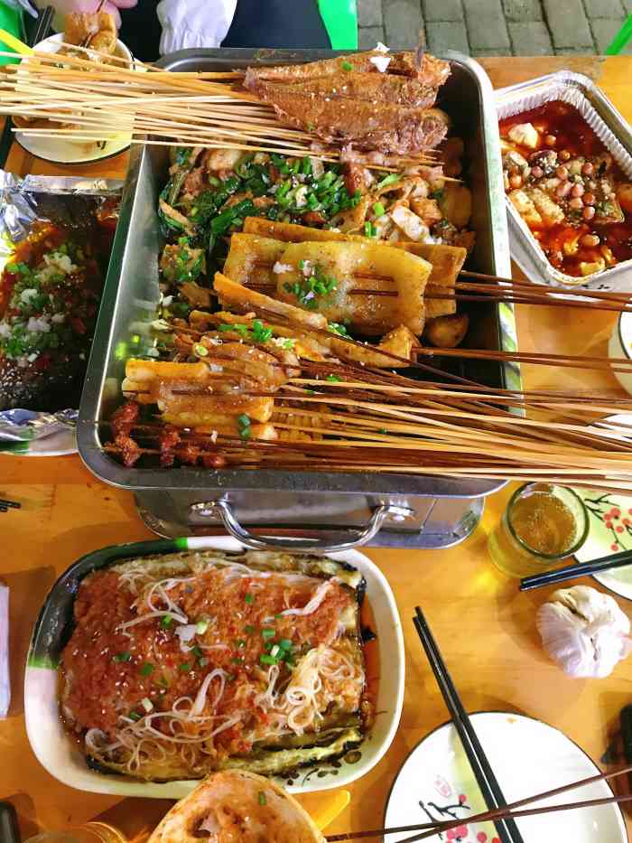 乐至烧烤(大竹林店)-"这家烧烤在康庄,停车不是很方便.味道很不.