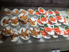 -雍容荟帝王蟹活龙虾展台自助(IFS黑金店)