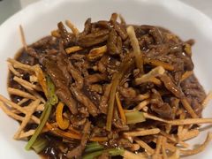 撒子牛肉丝-刘胖子家常菜·蹄花焖藕(中南店)