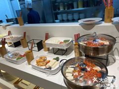 -鱼鲜饭香·招牌汽锅剁椒鱼头王