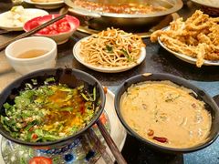 -沸炉重庆老火锅(军事博物馆店)