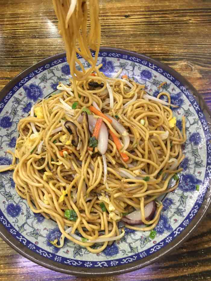 打分 农家烧面,炒面,都还可以,无功无过,家常味道