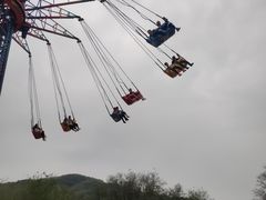 -雪山彩虹谷景区