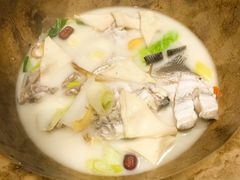 -滇香肴·云南菜蒸汽石锅鱼(云南北路店)