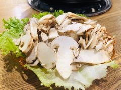 -菌海森林·非遗野生菌火锅(西山区滇池路摩根道店)